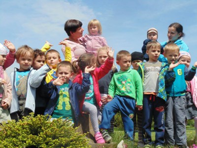 Przedszkole Żłobek Centrum Terapeutyczne | Limanowa Mordarka Przyszowa | skrzatek.eu|Co biega i lata po trawach i kwiatach