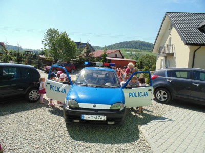 Przedszkole Żłobek Centrum Terapeutyczne | Limanowa Mordarka Przyszowa | skrzatek.eu|Spotkanie z panią Policjantką