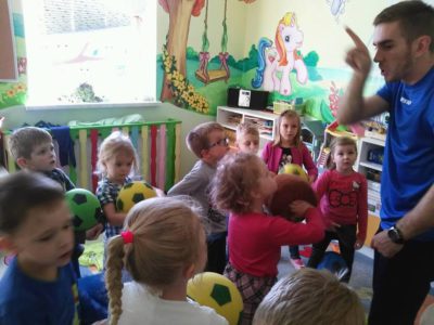 Przedszkole Żłobek Centrum Terapeutyczne | Limanowa Mordarka Przyszowa | skrzatek.eu|Kolejne zajęcia z piłki