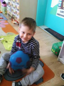 Przedszkole Żłobek Centrum Terapeutyczne | Limanowa Mordarka Przyszowa | skrzatek.eu|Kolejne zajęcia z piłki