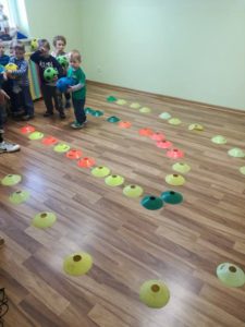 Przedszkole Żłobek Centrum Terapeutyczne | Limanowa Mordarka Przyszowa | skrzatek.eu|Kolejne zajęcia z piłki