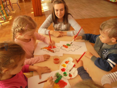Przedszkole Żłobek Centrum Terapeutyczne | Limanowa Mordarka Przyszowa | skrzatek.eu|Kółko plastyczne - malowanie na cukrze