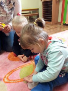 Przedszkole Żłobek Centrum Terapeutyczne | Limanowa Mordarka Przyszowa | skrzatek.eu|Sztuczny śnieg - Motylki