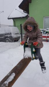 Przedszkole Żłobek Centrum Terapeutyczne | Limanowa Mordarka Przyszowa | skrzatek.eu|Na podwórku - skrzatki