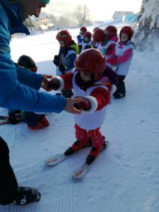 Przedszkole Żłobek Centrum Terapeutyczne | Limanowa Mordarka Przyszowa | skrzatek.eu|Przedszkolaki na nartach w Laskowej