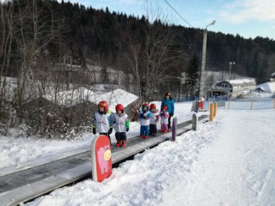 Przedszkole Żłobek Centrum Terapeutyczne | Limanowa Mordarka Przyszowa | skrzatek.eu|Przedszkolaki na nartach w Laskowej