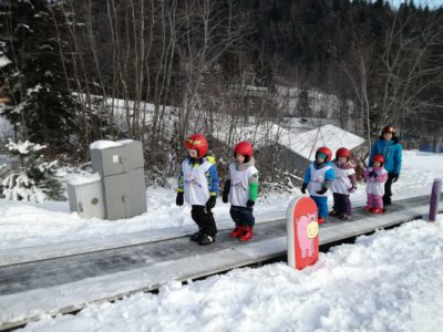Przedszkole Żłobek Centrum Terapeutyczne | Limanowa Mordarka Przyszowa | skrzatek.eu|Przedszkolaki na nartach w Laskowej