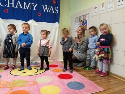 Przedszkole Żłobek Centrum Terapeutyczne | Limanowa Mordarka Przyszowa | skrzatek.eu|DZIEŃ BABCI I DZIADKA - MOTYLKI