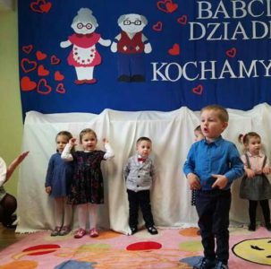 Przedszkole Żłobek Centrum Terapeutyczne | Limanowa Mordarka Przyszowa | skrzatek.eu|DZIEŃ BABCI I DZIADKA - MOTYLKI