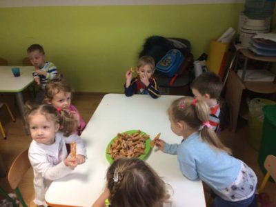 Przedszkole Żłobek Centrum Terapeutyczne | Limanowa Mordarka Przyszowa | skrzatek.eu|tłusty czwartek - żabki