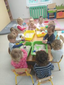 Przedszkole Żłobek Centrum Terapeutyczne | Limanowa Mordarka Przyszowa | skrzatek.eu|Zabawy naszych żłobkowiczów