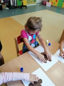 Przedszkole Żłobek Centrum Terapeutyczne | Limanowa Mordarka Przyszowa | skrzatek.eu|Dzień Kropki w grupie Misiów