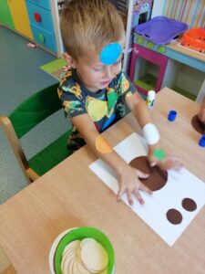 Przedszkole Żłobek Centrum Terapeutyczne | Limanowa Mordarka Przyszowa | skrzatek.eu|Dzień Kropki w grupie Misiów