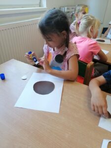 Przedszkole Żłobek Centrum Terapeutyczne | Limanowa Mordarka Przyszowa | skrzatek.eu|Dzień Kropki w grupie Misiów