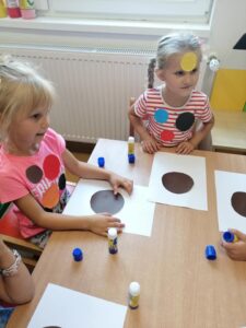 Przedszkole Żłobek Centrum Terapeutyczne | Limanowa Mordarka Przyszowa | skrzatek.eu|Dzień Kropki w grupie Misiów