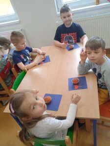 Przedszkole Żłobek Centrum Terapeutyczne | Limanowa Mordarka Przyszowa | skrzatek.eu|Walentynkowe muffiny u Misiów