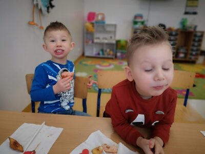 Przedszkole Żłobek Centrum Terapeutyczne | Limanowa Mordarka Przyszowa | skrzatek.eu|Walentynkowe muffiny u Motylków