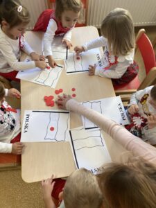Przedszkole Żłobek Centrum Terapeutyczne | Limanowa Mordarka Przyszowa | skrzatek.eu|11 listopada -Święto Niepodległości .