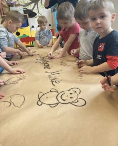 Przedszkole Żłobek Centrum Terapeutyczne | Limanowa Mordarka Przyszowa | skrzatek.eu|Innowacja pedagogiczna „Artystyczne Misie”🧸