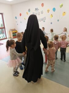 Przedszkole Żłobek Centrum Terapeutyczne | Limanowa Mordarka Przyszowa | skrzatek.eu|Religia