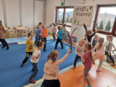Przedszkole Żłobek Centrum Terapeutyczne | Limanowa Mordarka Przyszowa | skrzatek.eu|Zajęcia taneczne