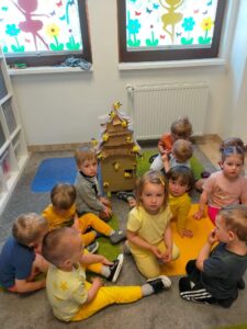 Przedszkole Żłobek Centrum Terapeutyczne | Limanowa Mordarka Przyszowa | skrzatek.eu|Światowy Dzień Pszczół