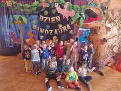 Przedszkole Żłobek Centrum Terapeutyczne | Limanowa Mordarka Przyszowa | skrzatek.eu|Dzień dinozaura 🦖🦕