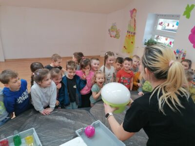 Przedszkole Żłobek Centrum Terapeutyczne | Limanowa Mordarka Przyszowa | skrzatek.eu|EKSPERYMENTY