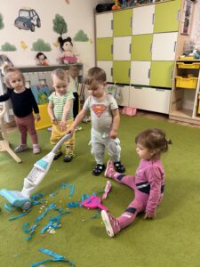 Przedszkole Żłobek Centrum Terapeutyczne | Limanowa Mordarka Przyszowa | skrzatek.eu|Wiosenne porządki