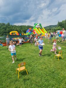 Przedszkole Żłobek Centrum Terapeutyczne | Limanowa Mordarka Przyszowa | skrzatek.eu|Piknik rodzinny
