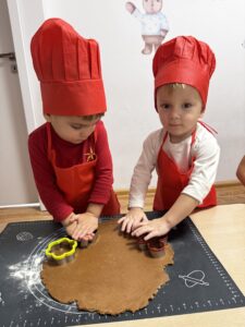 Przedszkole Żłobek Centrum Terapeutyczne | Limanowa Mordarka Przyszowa | skrzatek.eu|Pieczenie pierniczków