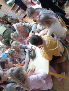 Przedszkole Żłobek Centrum Terapeutyczne | Limanowa Mordarka Przyszowa | skrzatek.eu|Wizyta harcerzy w naszym przedszkolu