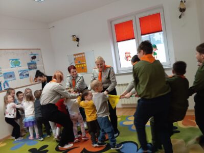Przedszkole Żłobek Centrum Terapeutyczne | Limanowa Mordarka Przyszowa | skrzatek.eu|Wizyta harcerzy w naszym przedszkolu