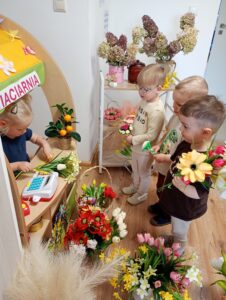 Przedszkole Żłobek Centrum Terapeutyczne | Limanowa Mordarka Przyszowa | skrzatek.eu|Dzień Florysty
