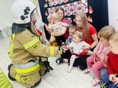 IMG_0381 Przedszkole Żłobek Centrum Terapeutyczne | Limanowa Mordarka Przyszowa | skrzatek.eu|Dzień Strażaka w Naszym Żłobku 👩🚒🚒🧯🧯