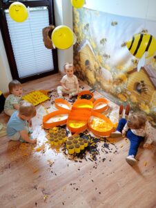 Przedszkole Żłobek Centrum Terapeutyczne | Limanowa Mordarka Przyszowa | skrzatek.eu|Dzień pszczoły
