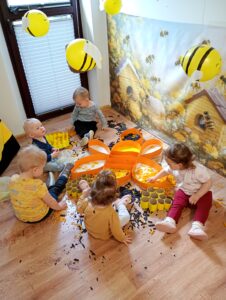 Przedszkole Żłobek Centrum Terapeutyczne | Limanowa Mordarka Przyszowa | skrzatek.eu|Dzień pszczoły