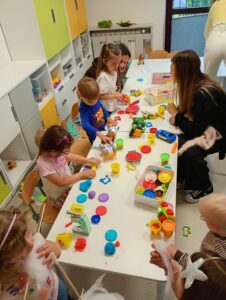 Przedszkole Żłobek Centrum Terapeutyczne | Limanowa Mordarka Przyszowa | skrzatek.eu|Piknik rodzinny