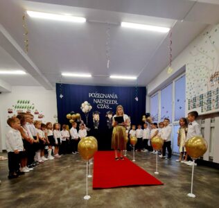 726420907_1666501351296493_7070048709285455249_n Przedszkole Żłobek Centrum Terapeutyczne | Limanowa Mordarka Przyszowa | skrzatek.eu|Pożegnania nadszedł czas...